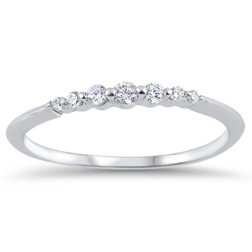 Sterling Silver CZ Graduated Accent Ring – Size 8